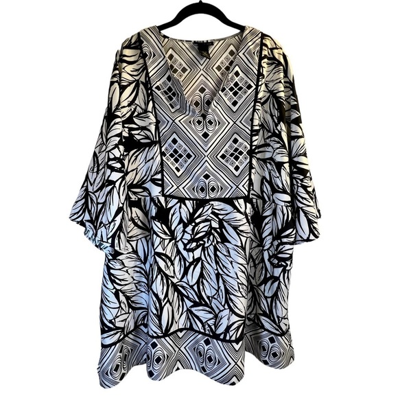 Sale Lane Bryant Women's Blouse 26/28 Black White Geometric Shapes - Picture 2 of 13